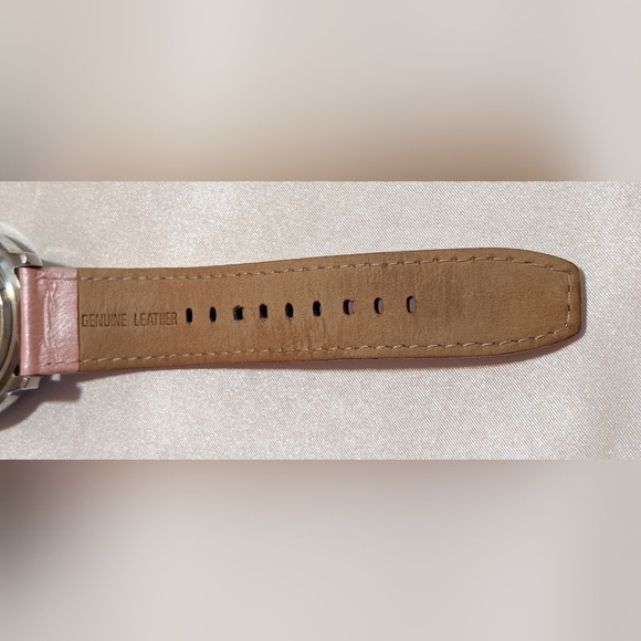 DKNY Women's Pink Crystal Face Watch Leather Band Water-Resistant New Battery - Picture 9 of 10